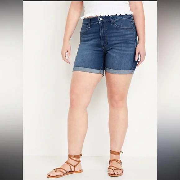 GUC Old Navy Dark Wash Denim Roll-Cuff Shorts - Picture 3 of 4